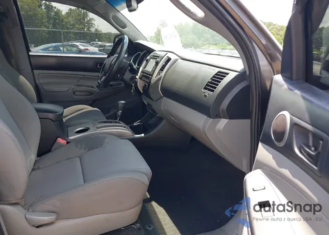 2013 Toyota Tacoma Base V6 z USA, uszkodzony, nr VIN 3TMLU4EN0DM130912